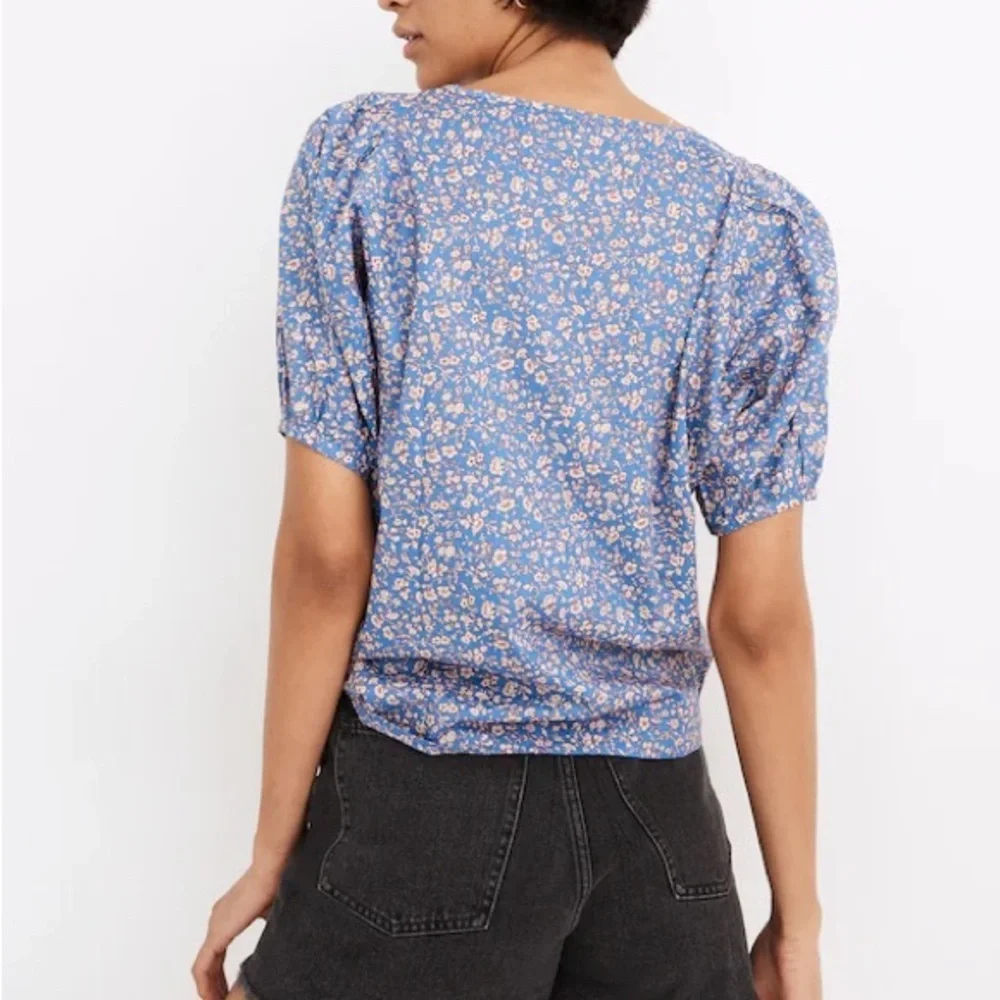Madewell V-Neck Puff Sleeve Top in Summer Vines. 100% Cotton!